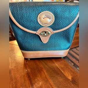 Adorable Black & Brown Dooney & Bourke Crossbody